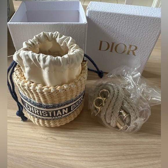 NIB Dior Beaute Mini Crossbody Bucket Bag - Picture 7 of 9